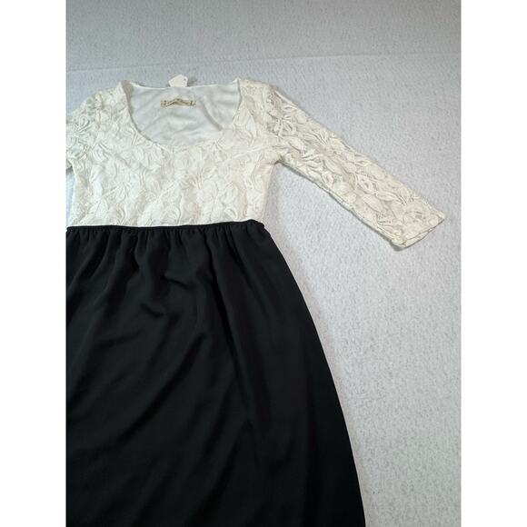 NWT Pixi + Ivy White and Black Dress with Lace Detailed Top Medium 3/4 Sleeve - Picture 12 of 16